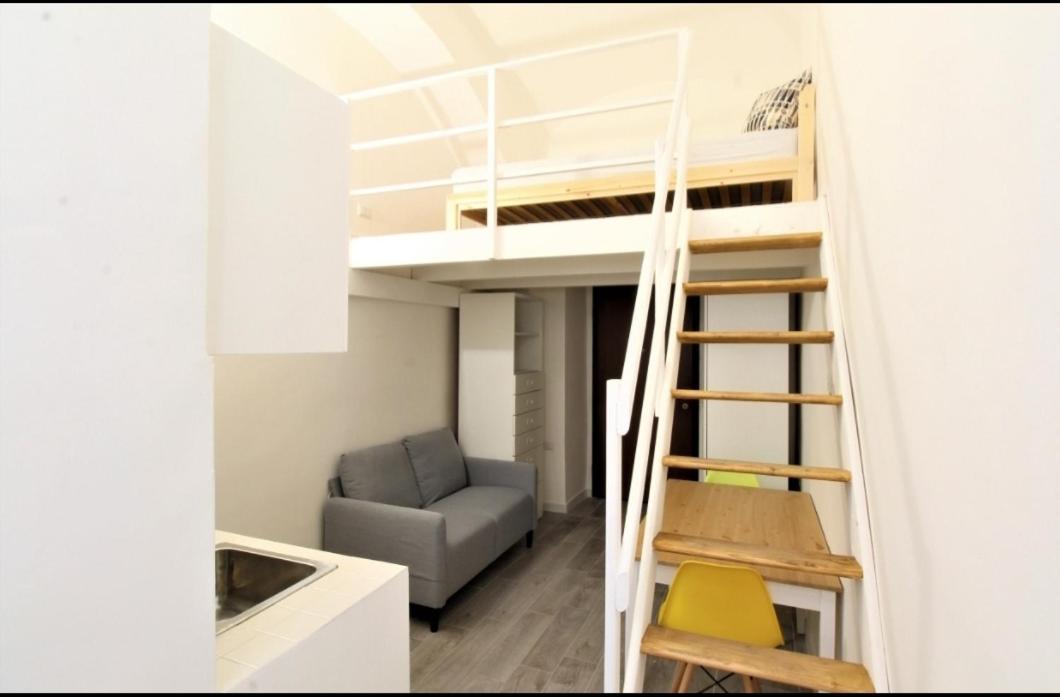 Central Guest House Napoli Esterno foto