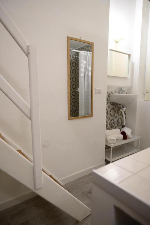 Central Guest House Napoli Esterno foto